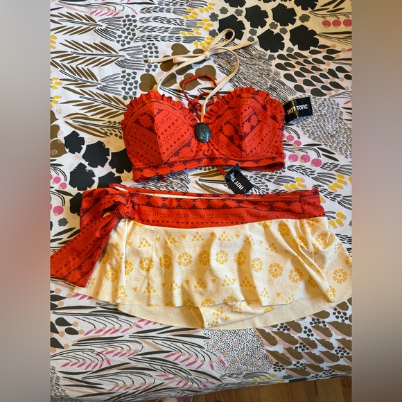 NEW Disney Swim Moana Bikini Top & Bottom Skirt Set Size Large Padded NWT - Picture 3 of 8